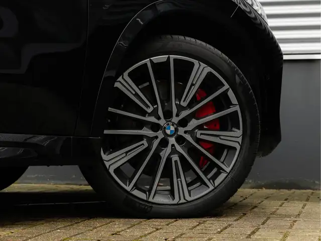 BMW X1 view 10