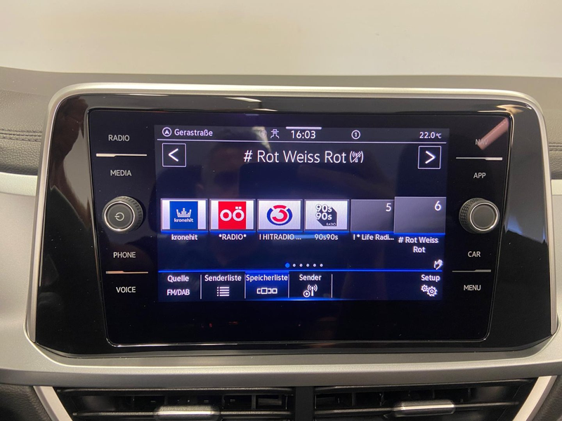Volkswagen T-Roc Style TSI — photo 9