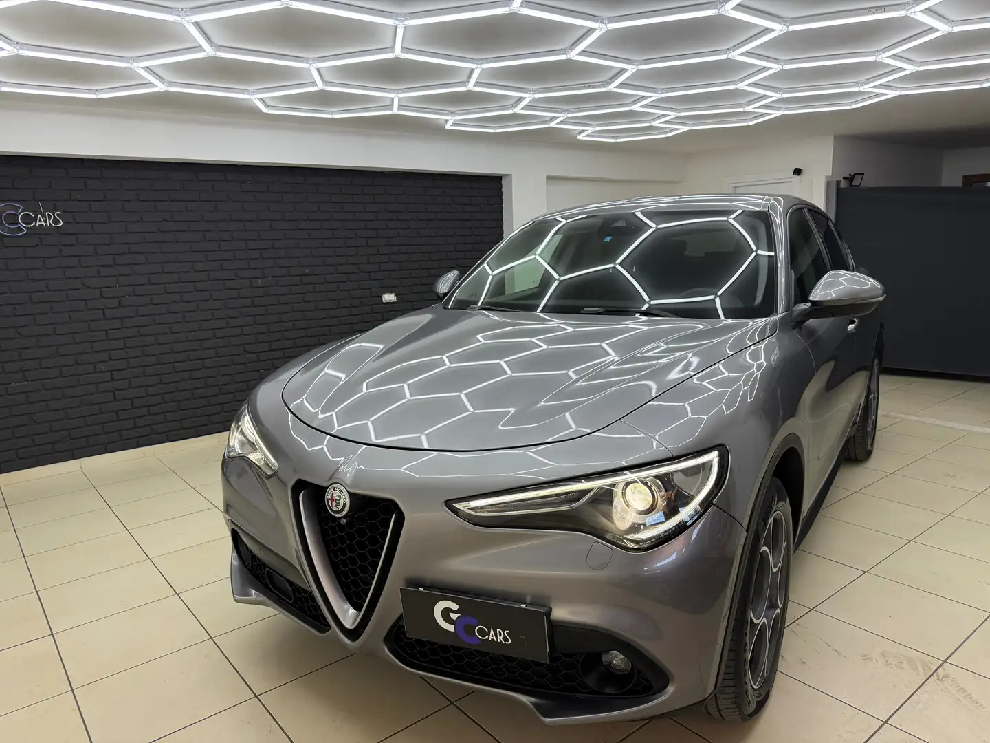 Alfa Romeo Stelvio Stelvio 2.2 t Super rwd 190cv auto my19 Grau - 2