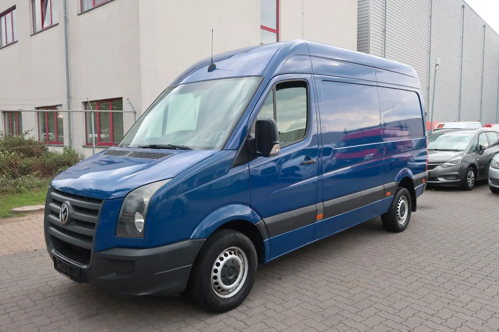 Volkswagen Crafter Kasten 30 mittel L2H2 Hochdach/Klima/AHK Azul - 1