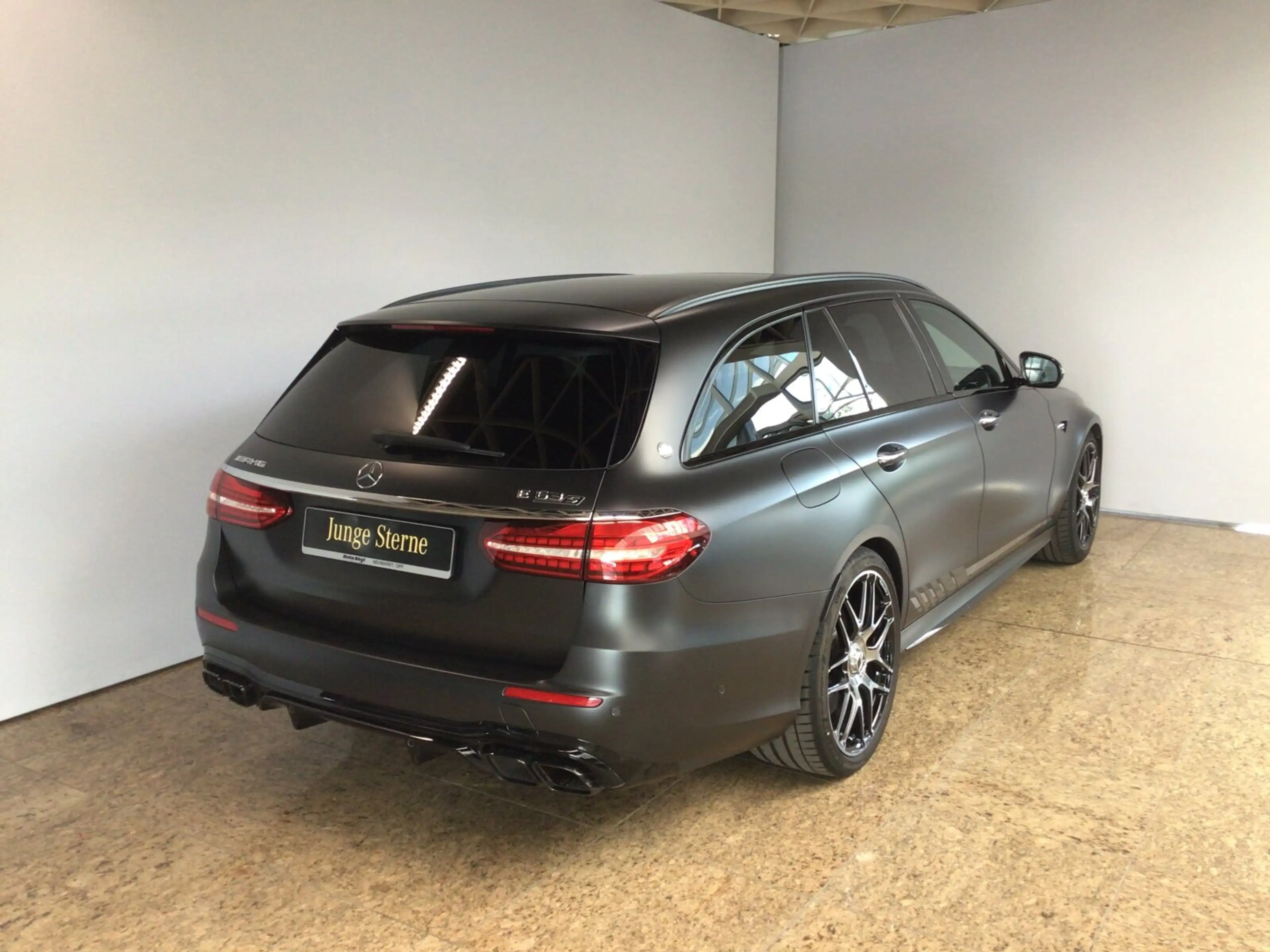 Mercedes-Benz E 63 AMG Mercedes-AMG E 63 S 4MATIC+ T-Modell Navi/Styling — photo 4