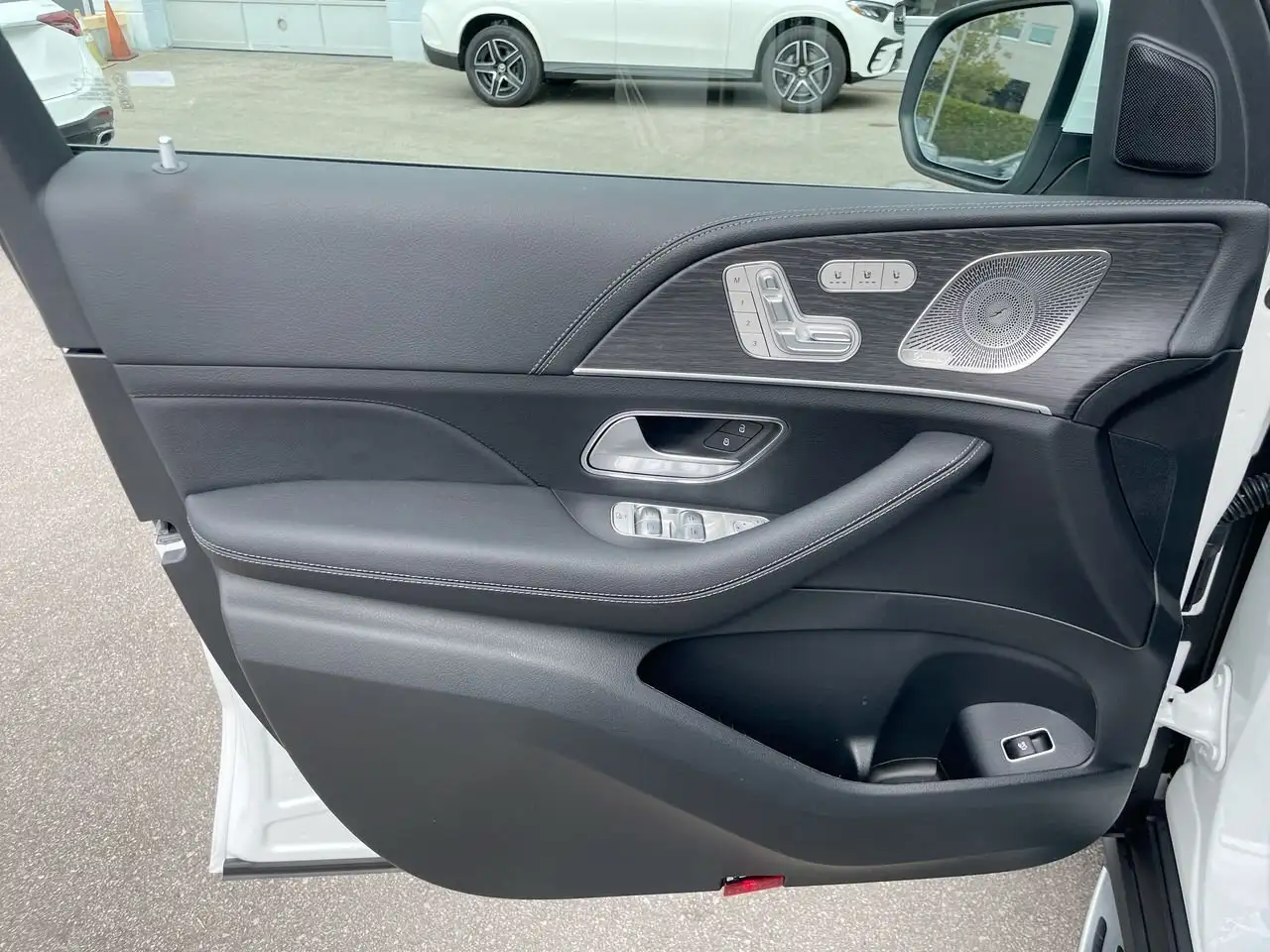 Mercedes-Benz GLE снимка Mercedes-Benz GLE