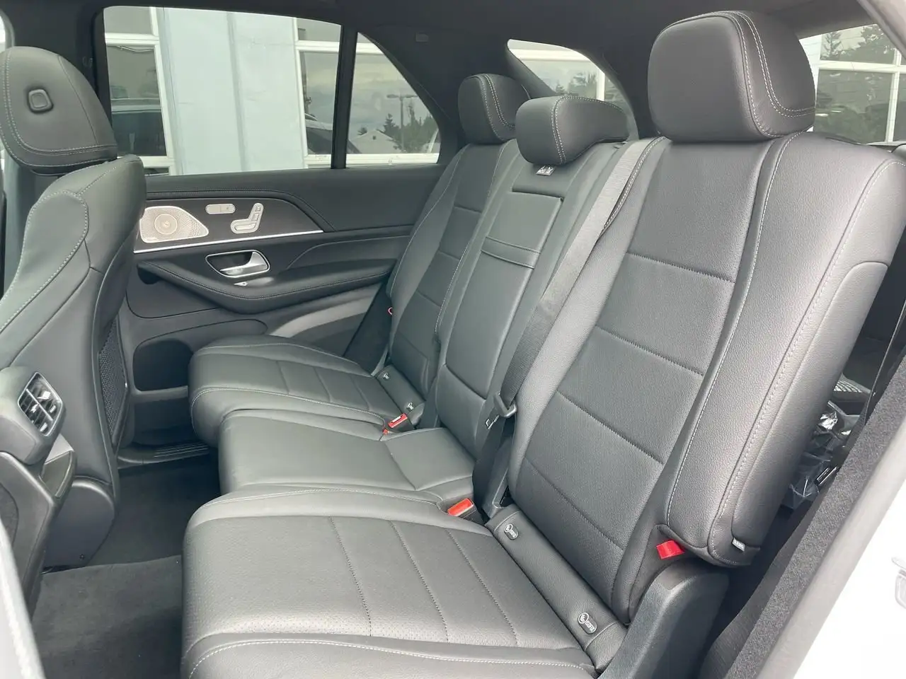 Mercedes-Benz GLE снимка Mercedes-Benz GLE