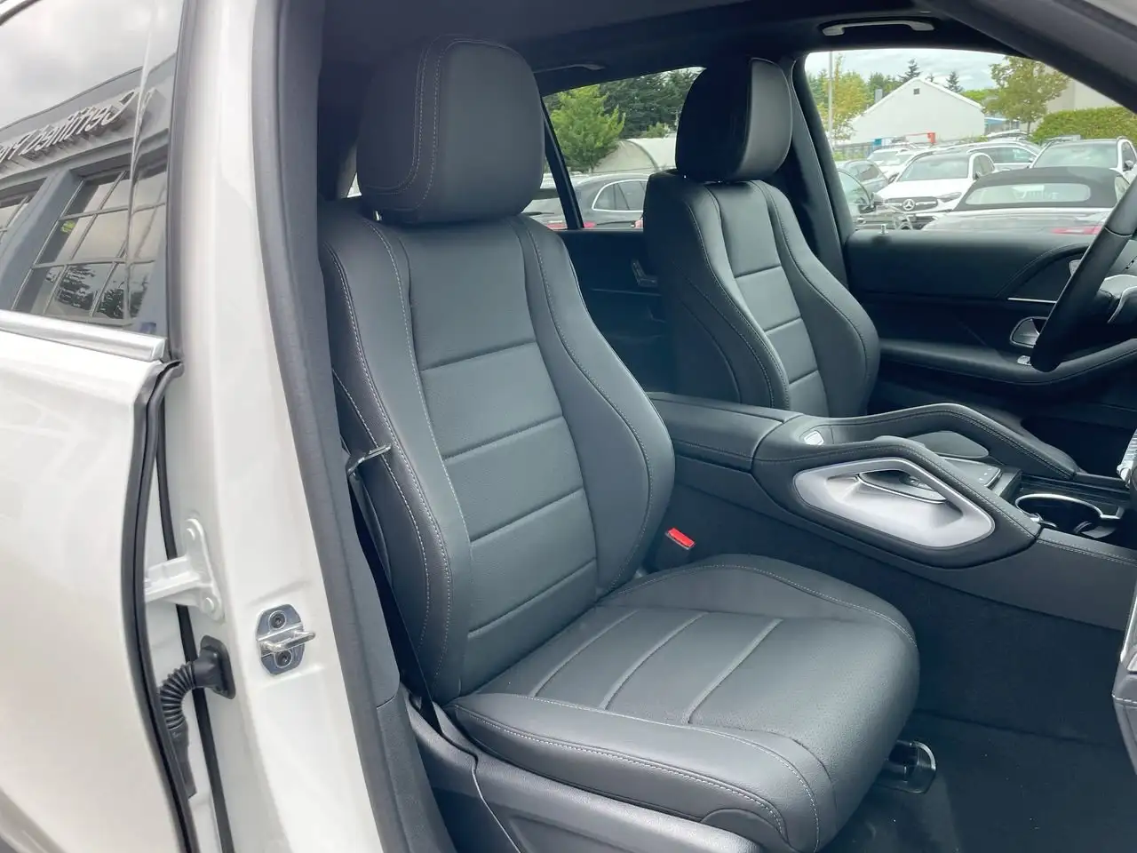 Mercedes-Benz GLE снимка Mercedes-Benz GLE