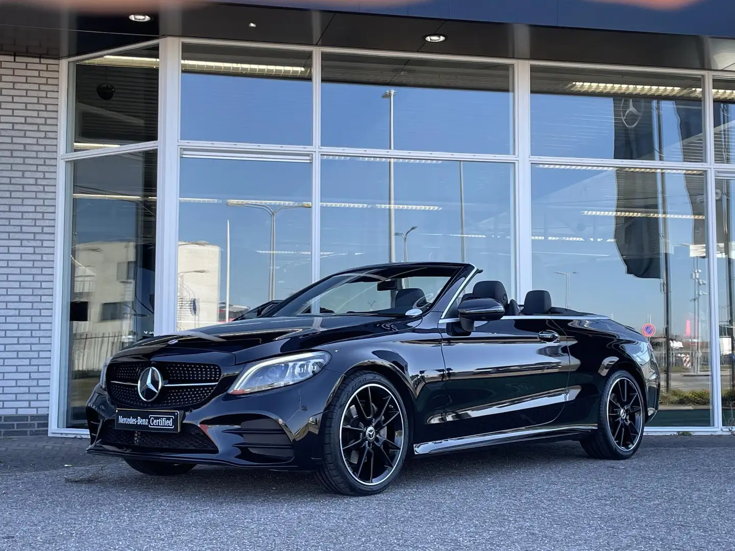 Mercedes-Benz C 180 Cabrio AMG | Premium Plus | Night Pakket | 360° Ca Zwart - 2