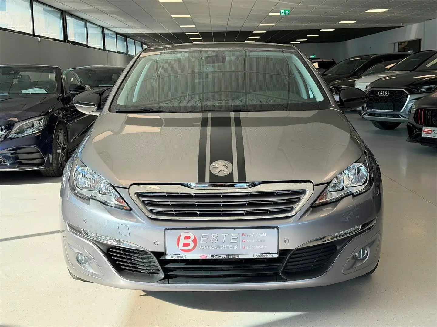 Peugeot 308 1,6 BlueHDI 120 Active Grau - 2