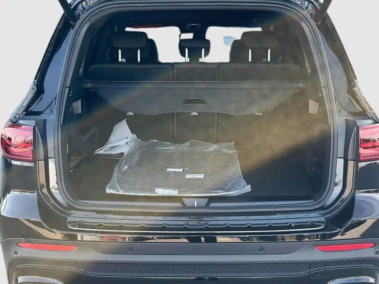 Mercedes-Benz GLB снимка Mercedes-Benz GLB
