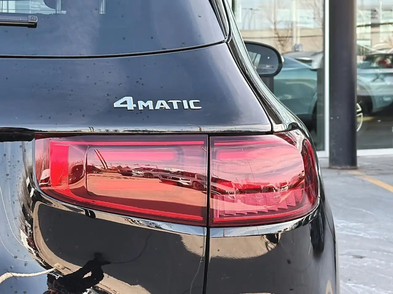 Mercedes-Benz GLB снимка Mercedes-Benz GLB