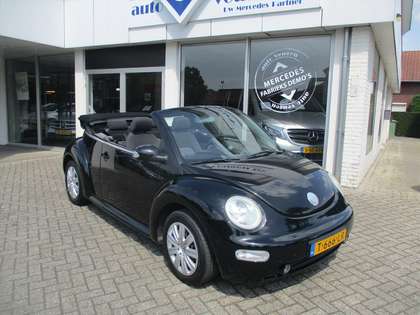Volkswagen New Beetle luxe uitvoering met elektrisch cabriodak