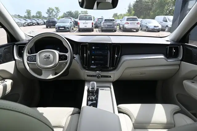 Volvo XC60 view 17