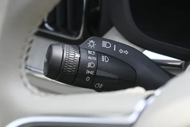 Volvo XC60 view 19