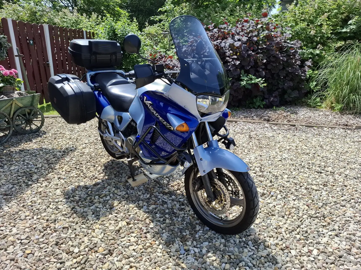 Honda XL 1000 Varadero Blau - 2