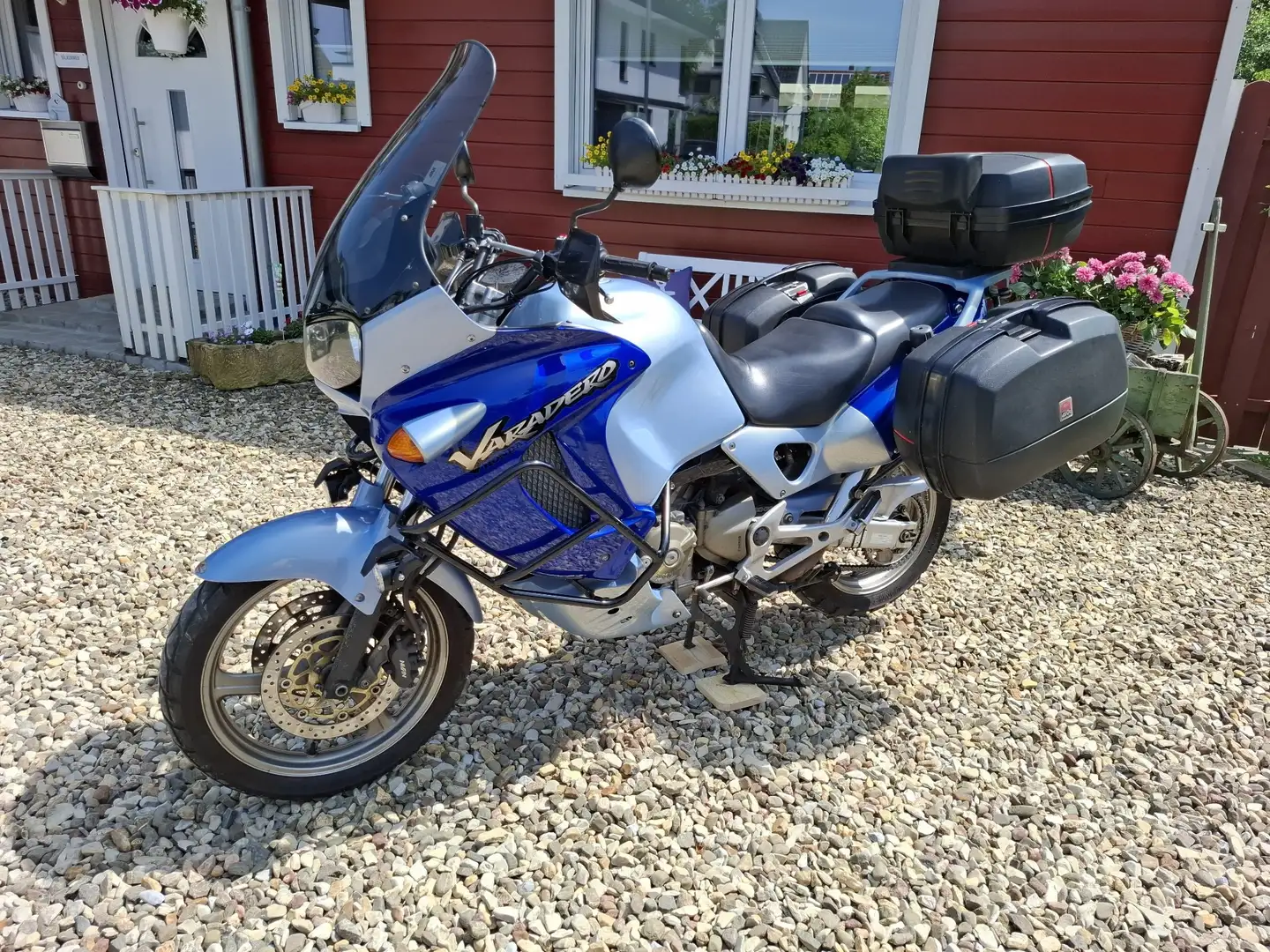 Honda XL 1000 Varadero Blau - 1