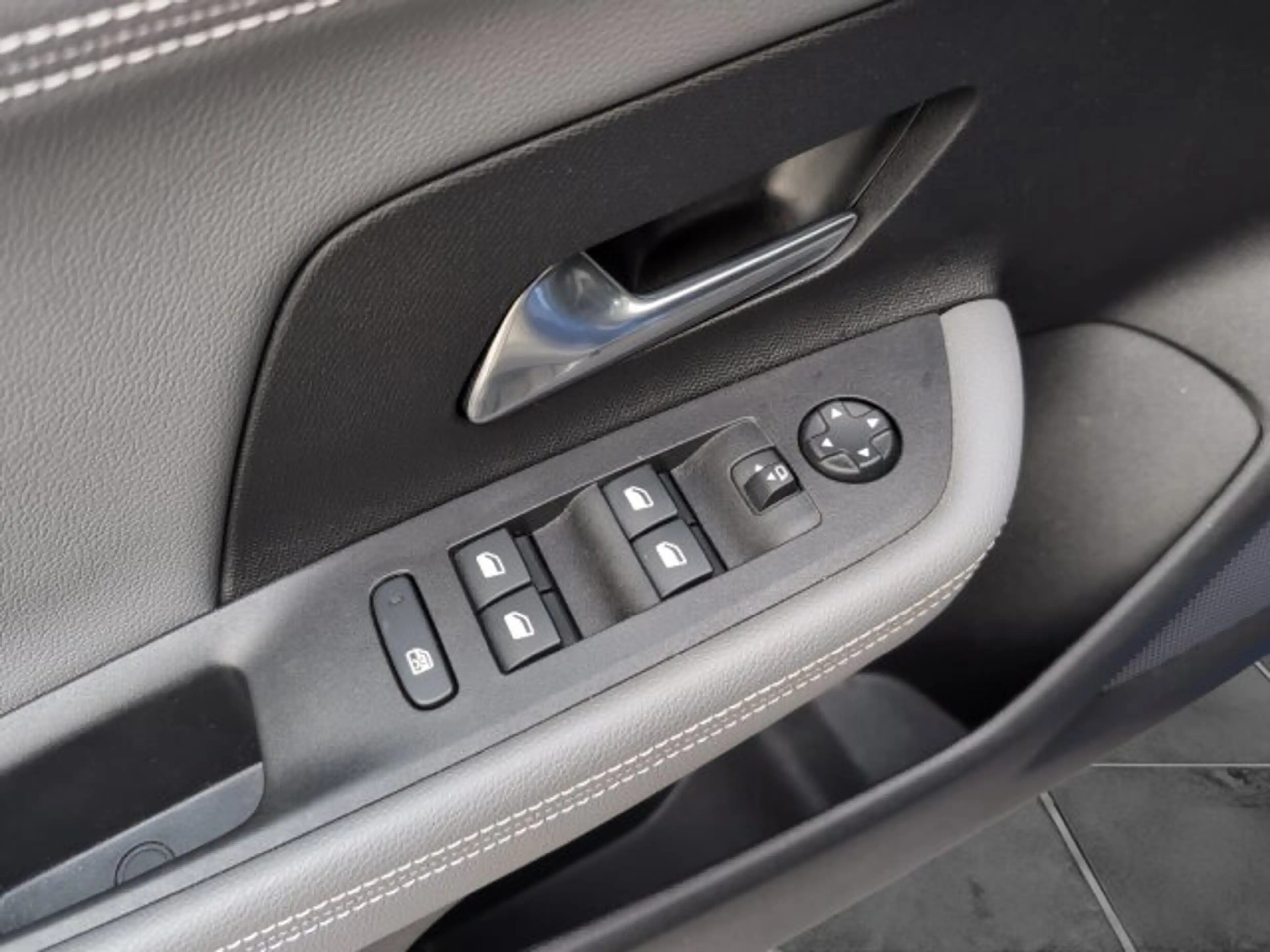 Opel Mokka-E Elegance Automatik Klimaautomatik Sitzheizung (SI 130) — photo 7