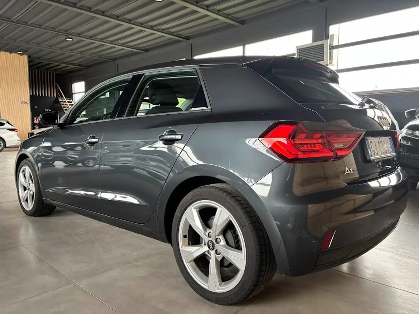 Audi A1 Sportback 25 1.0 tfsi s-tronic NEOPATENTATI - 2