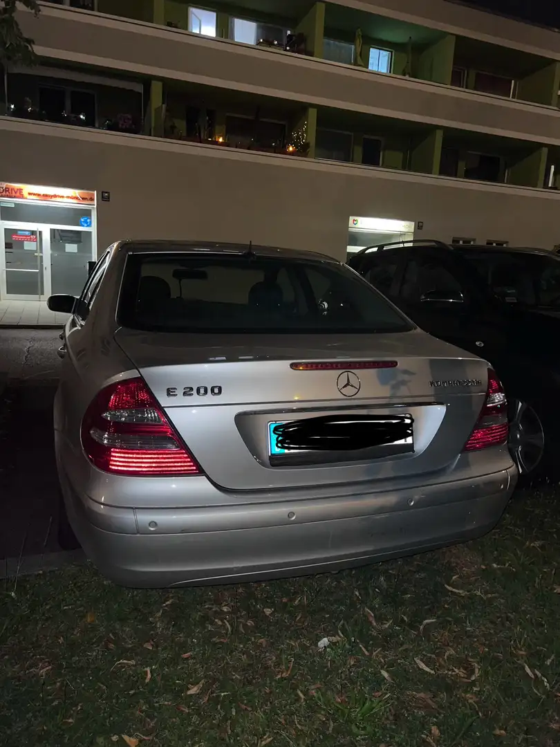 Mercedes-Benz E 200 classic - 2