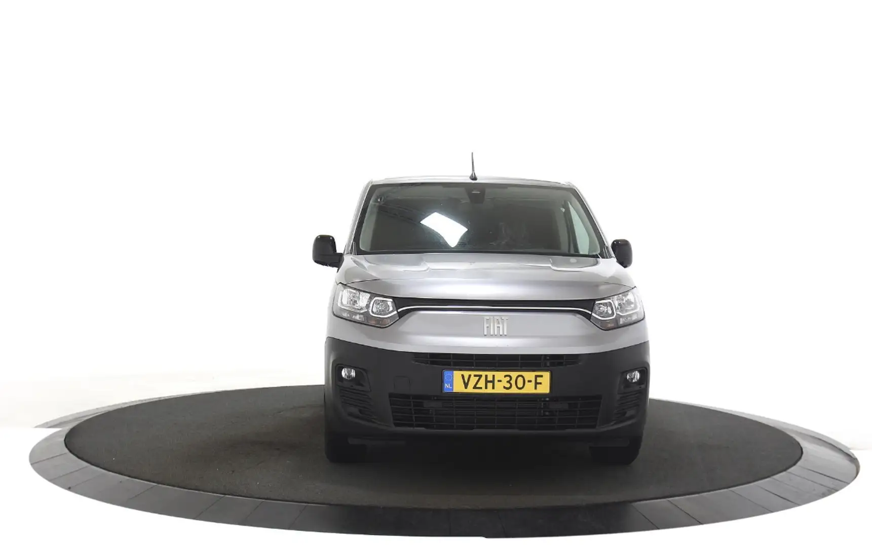 Fiat E-Doblo 136 L2 50 kWh Camera / Navigatie / Lm velgen Gri - 2