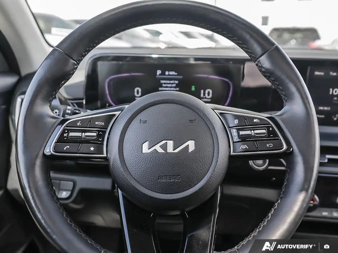 Kia Seltos снимка Kia Seltos