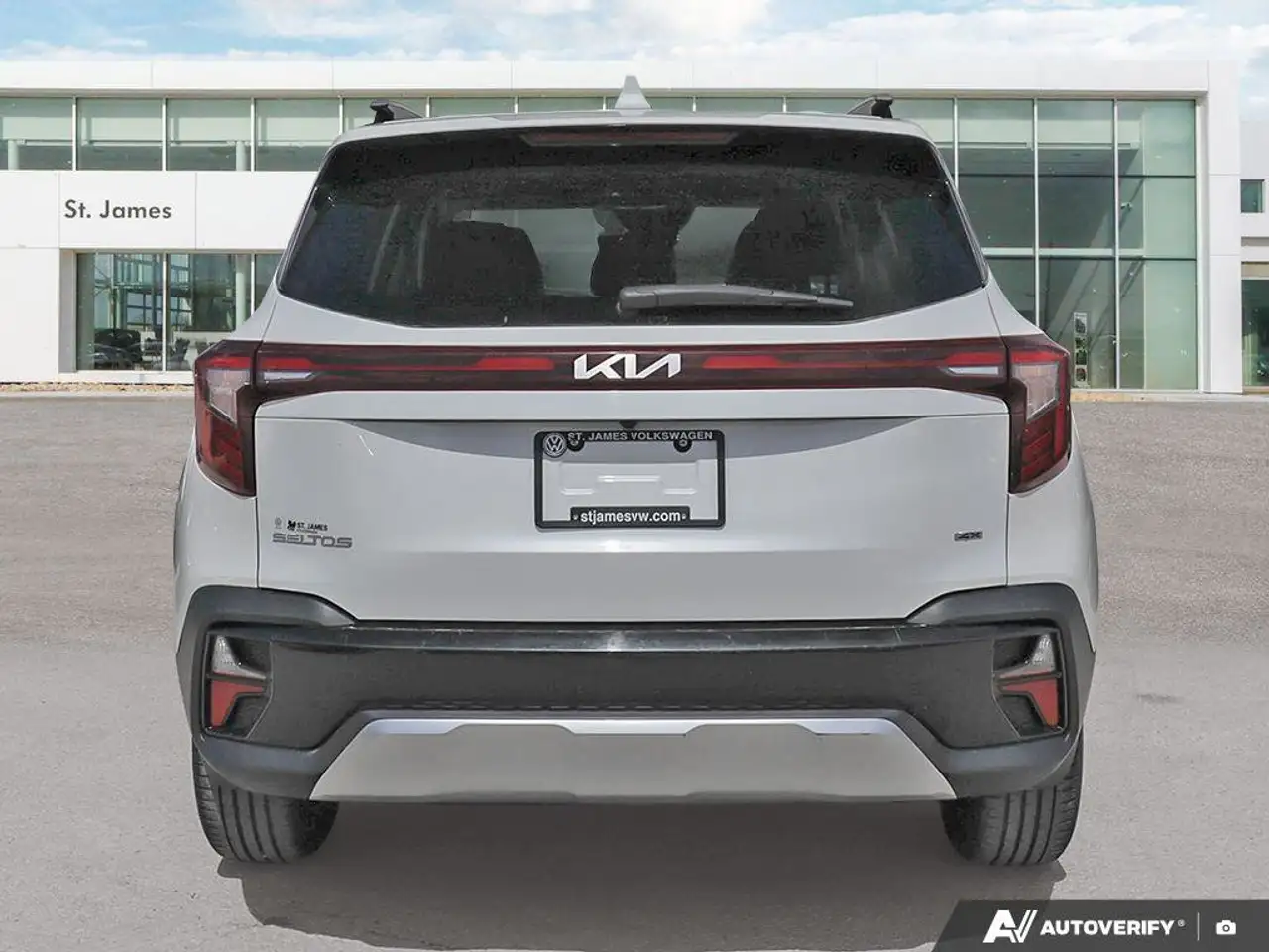 Kia Seltos снимка Kia Seltos