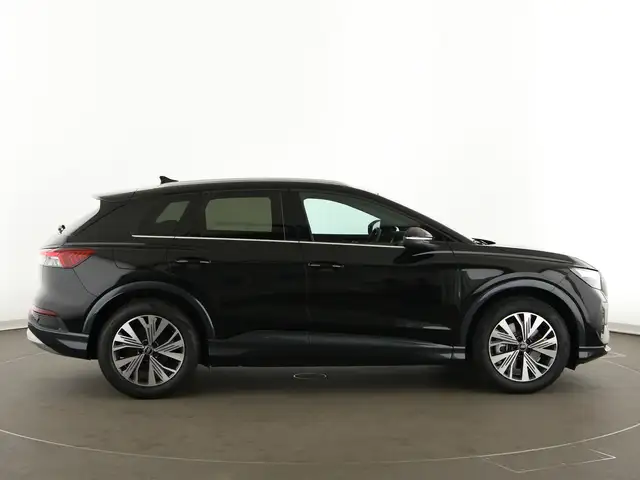 Audi Q4 E-Tron view 8