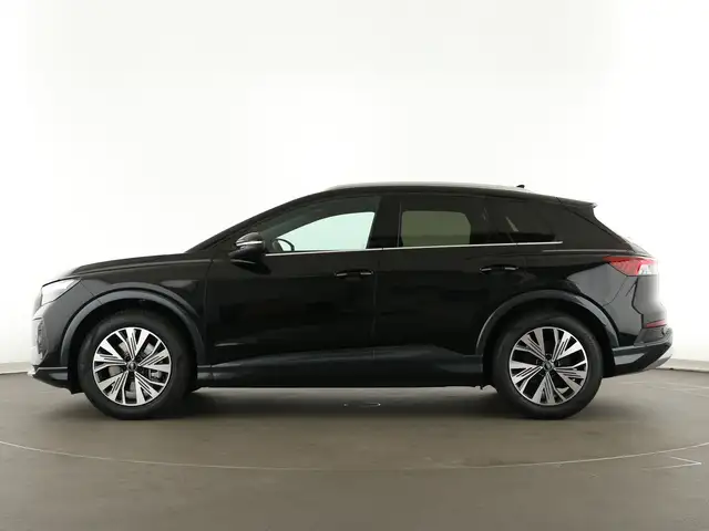 Audi Q4 E-Tron view 4