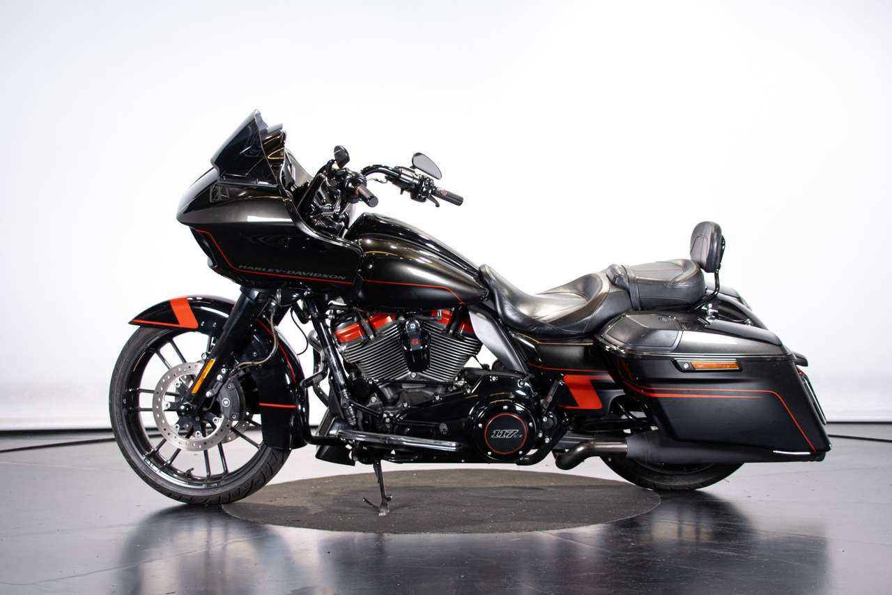 Harley-Davidson Road Glide CVO