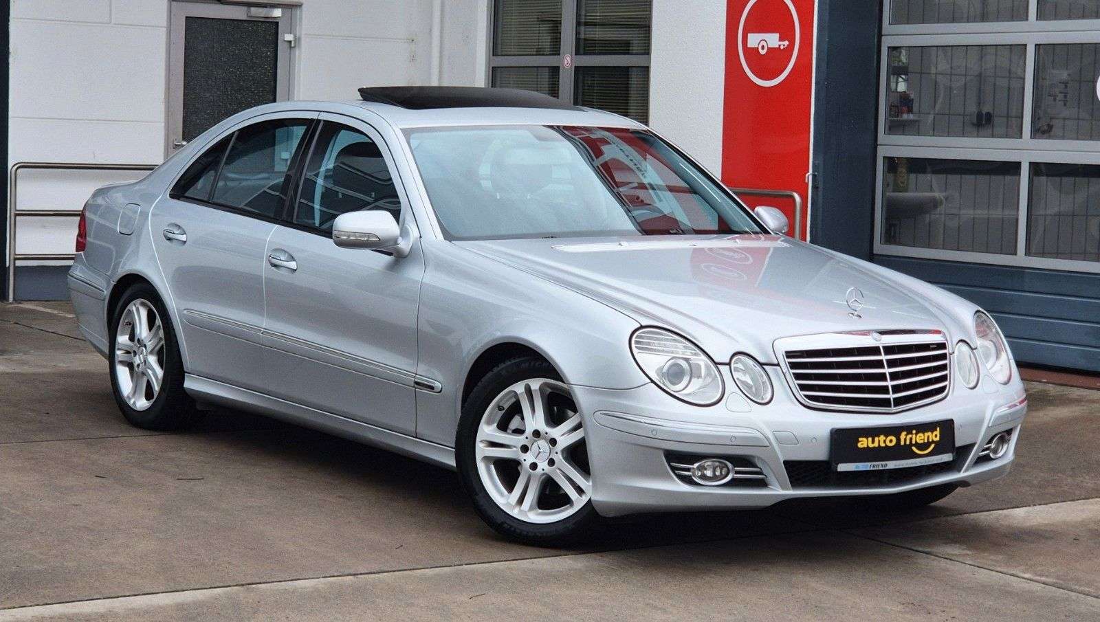 Second hand Mercedes Benz E-Class 280