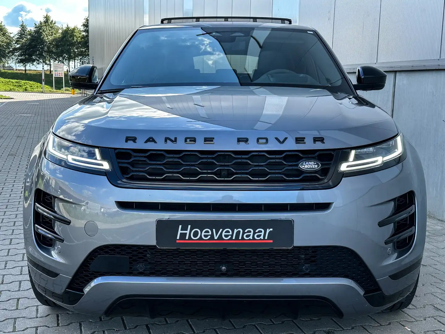 Land Rover Range Rover Evoque 1.5 P300e R-Dynamic Hse Pano Black Pack 306Pk Grijs - 2