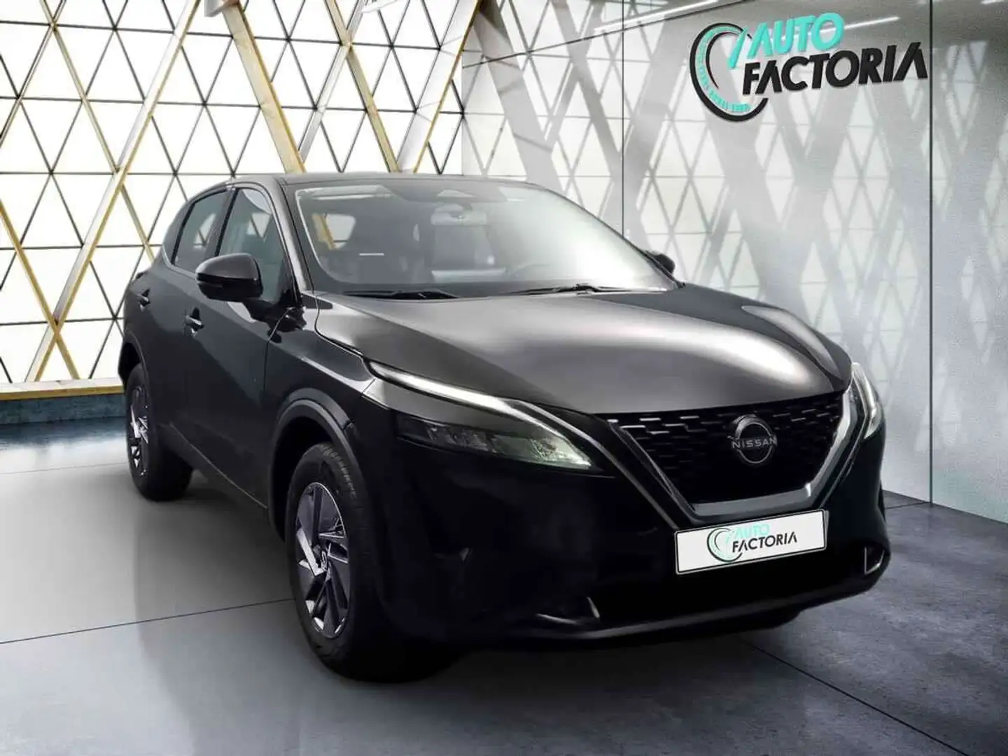 Nissan Qashqai -36% 1.3 DIG-T HYB 158cv+GPS+CAM360+Options Zwart - 2