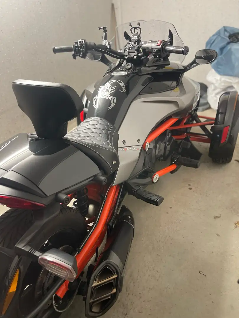 Can Am Spyder F3-S mit vielen Extras Срібний - 2