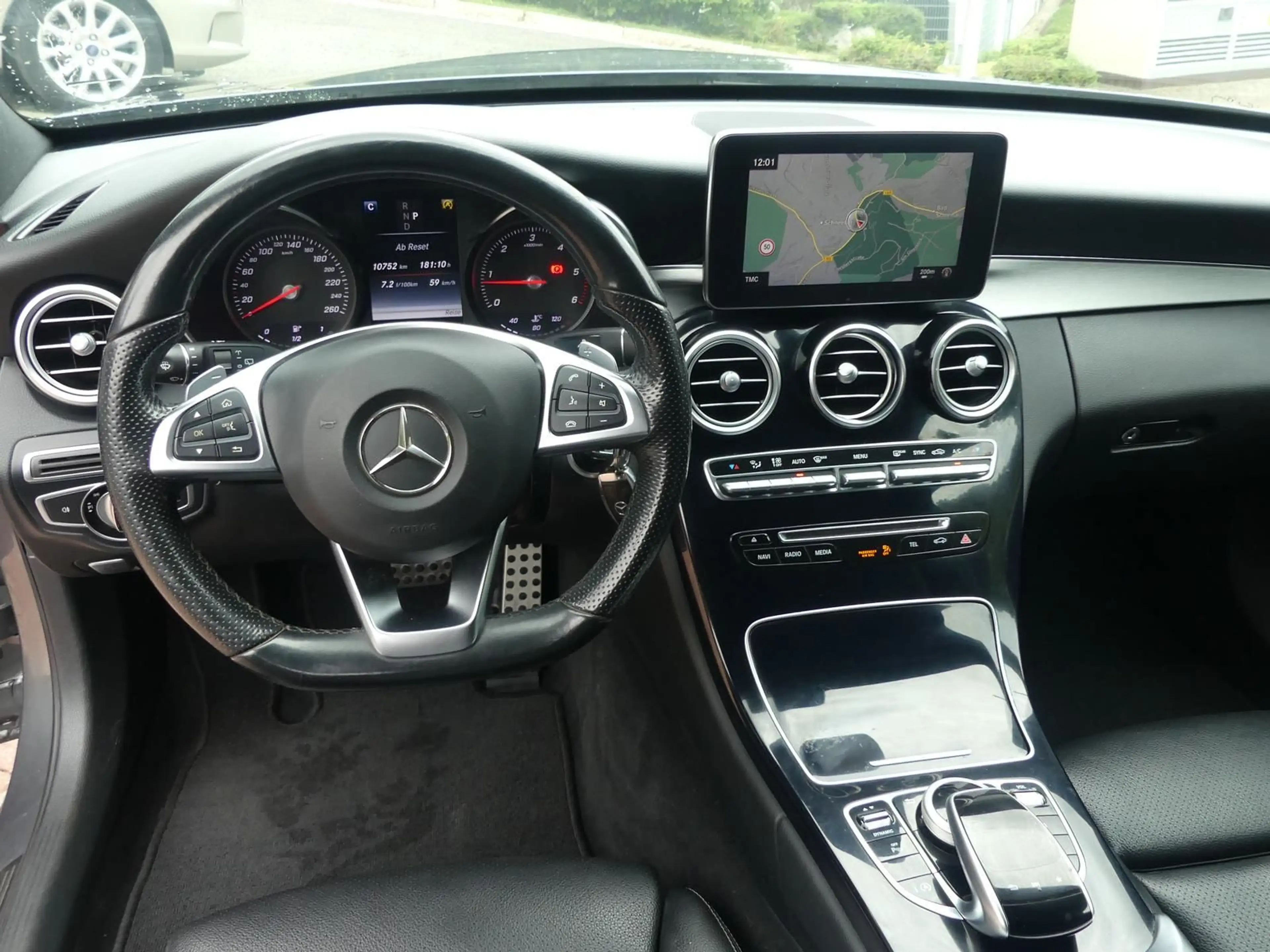 Mercedes-Benz C 250 d*4Matic*AMG*Leder*Klima*SHZ*Kam*LED — photo 12