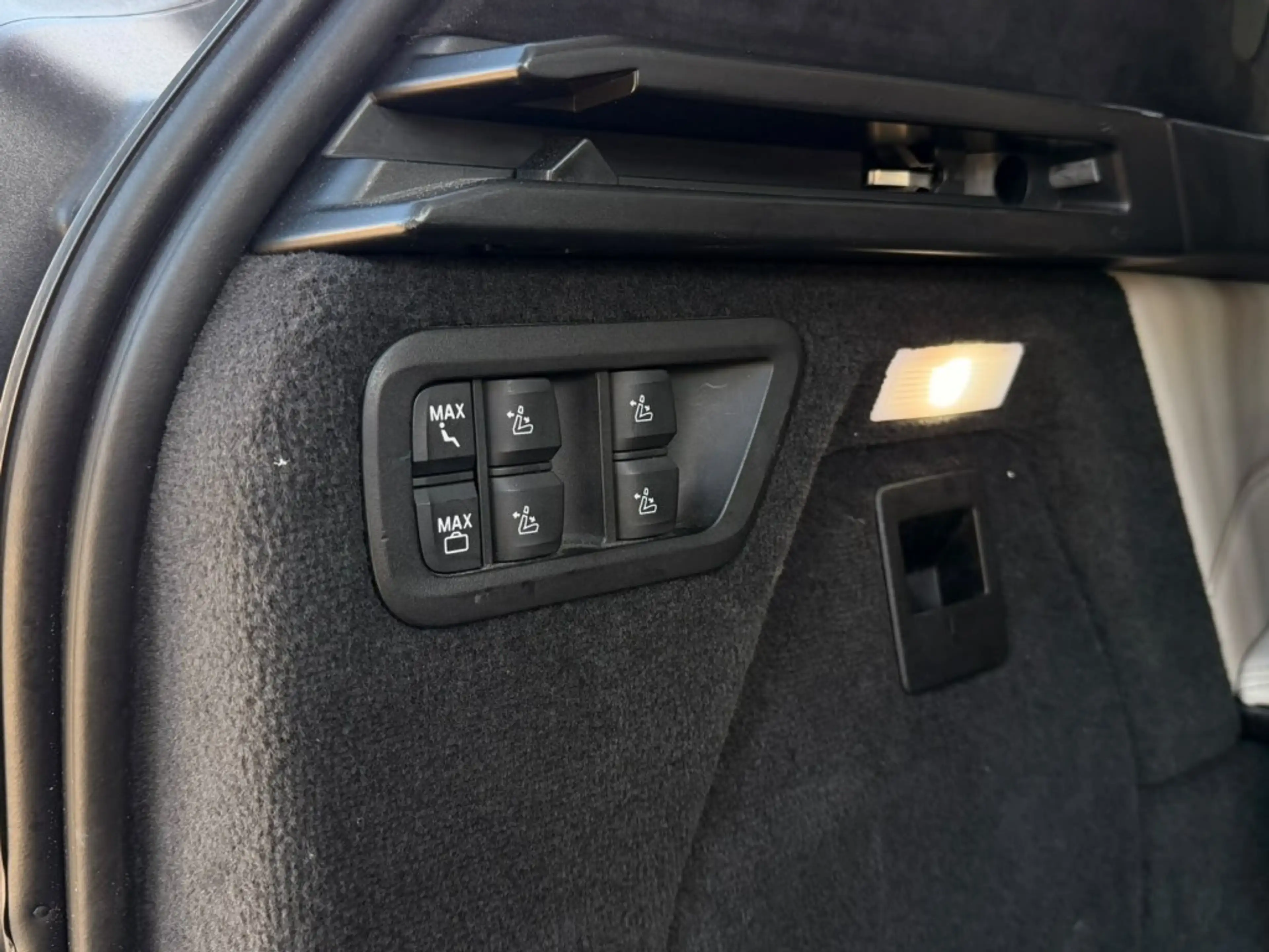 BMW X7 XDRIVE40I HIGH EX. M Sport 7P Laser, Pano, HUD — photo 37