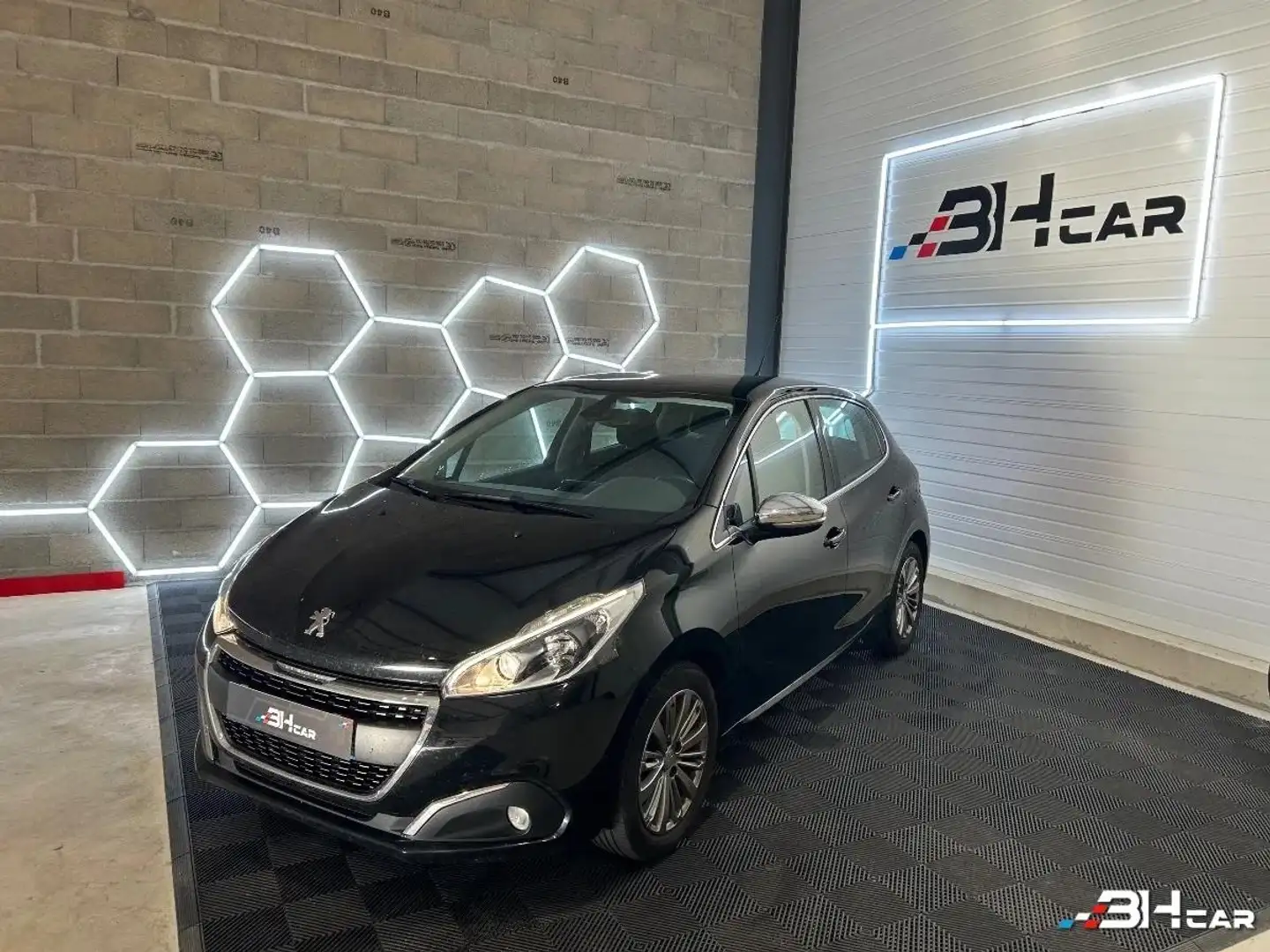 Peugeot 208 GENERATION-I 1.6 BLUEHDI 100 BUSINESS - 1