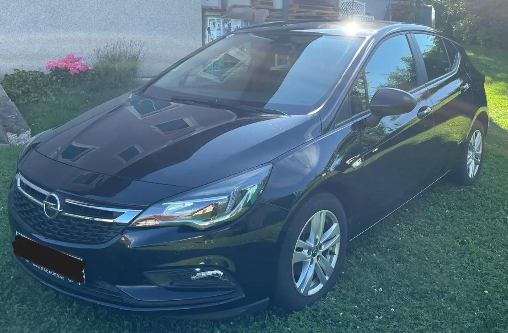 Opel Astra Astra 1,6 CDTI Ecotec Edition Edition Schwarz - 1