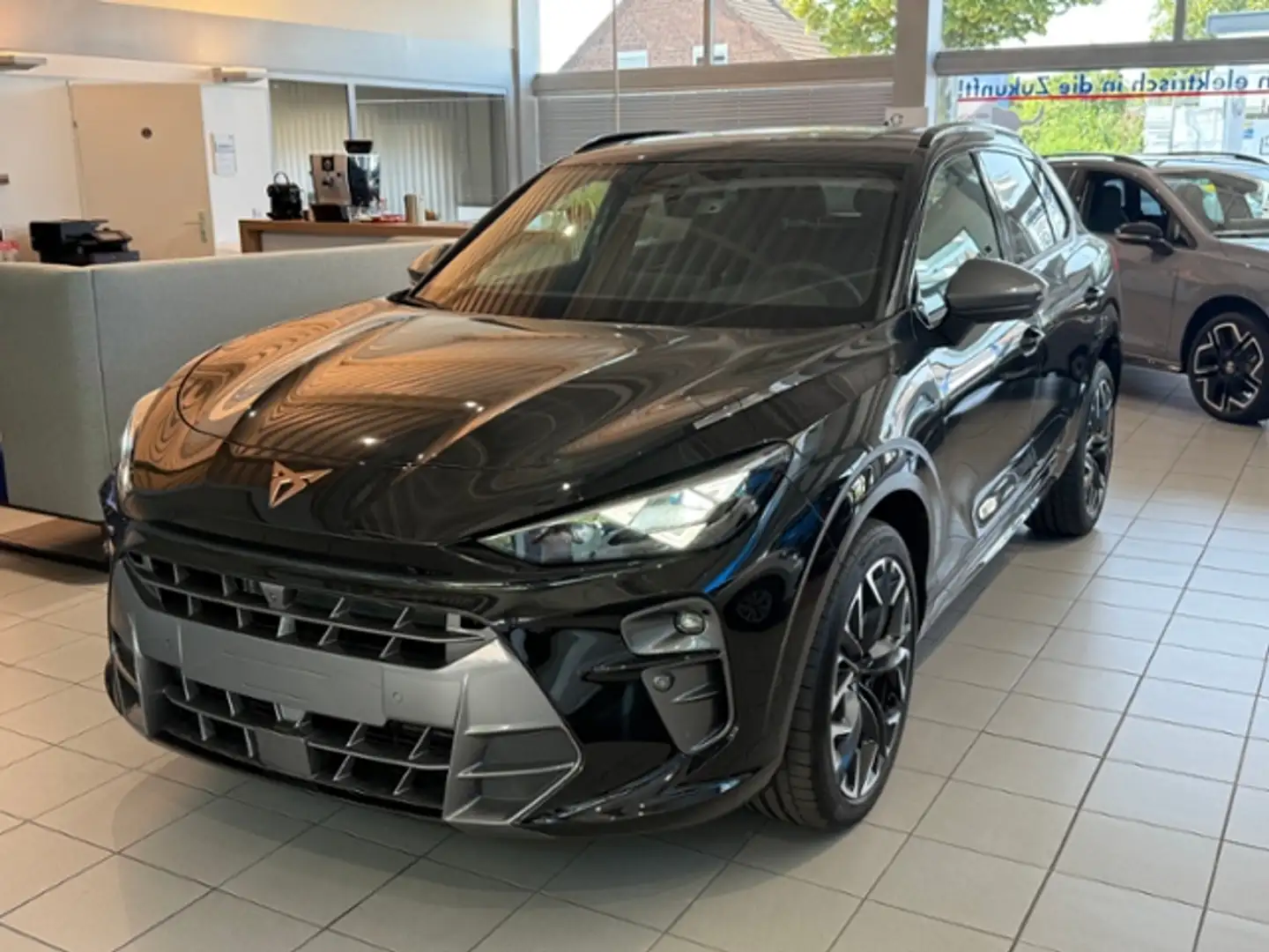 CUPRA Terramar 2.0 TSI VZ 4Drive MATRIX AHK RFK Schwarz - 2