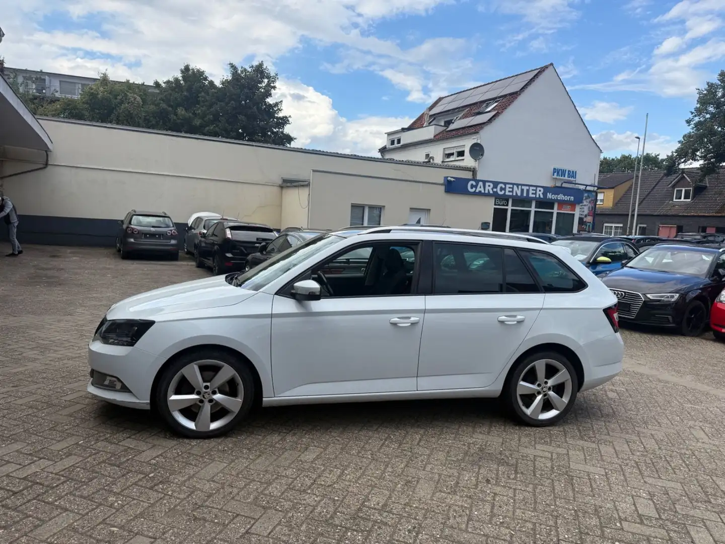 Skoda Fabia Combi Style*SHZ*MFL*TEMPOMAT*** Blanc - 2