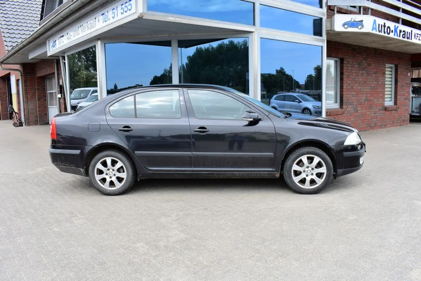 Skoda Octavia 1.6 FSI Ambiente Alu Klima el. FH el. Spiegel ZV+F Schwarz - 2
