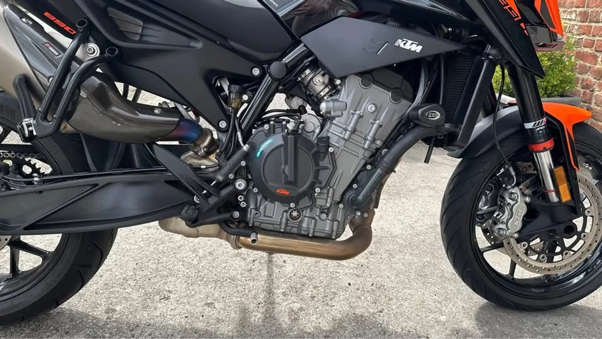 KTM 890 Duke Fekete - 2