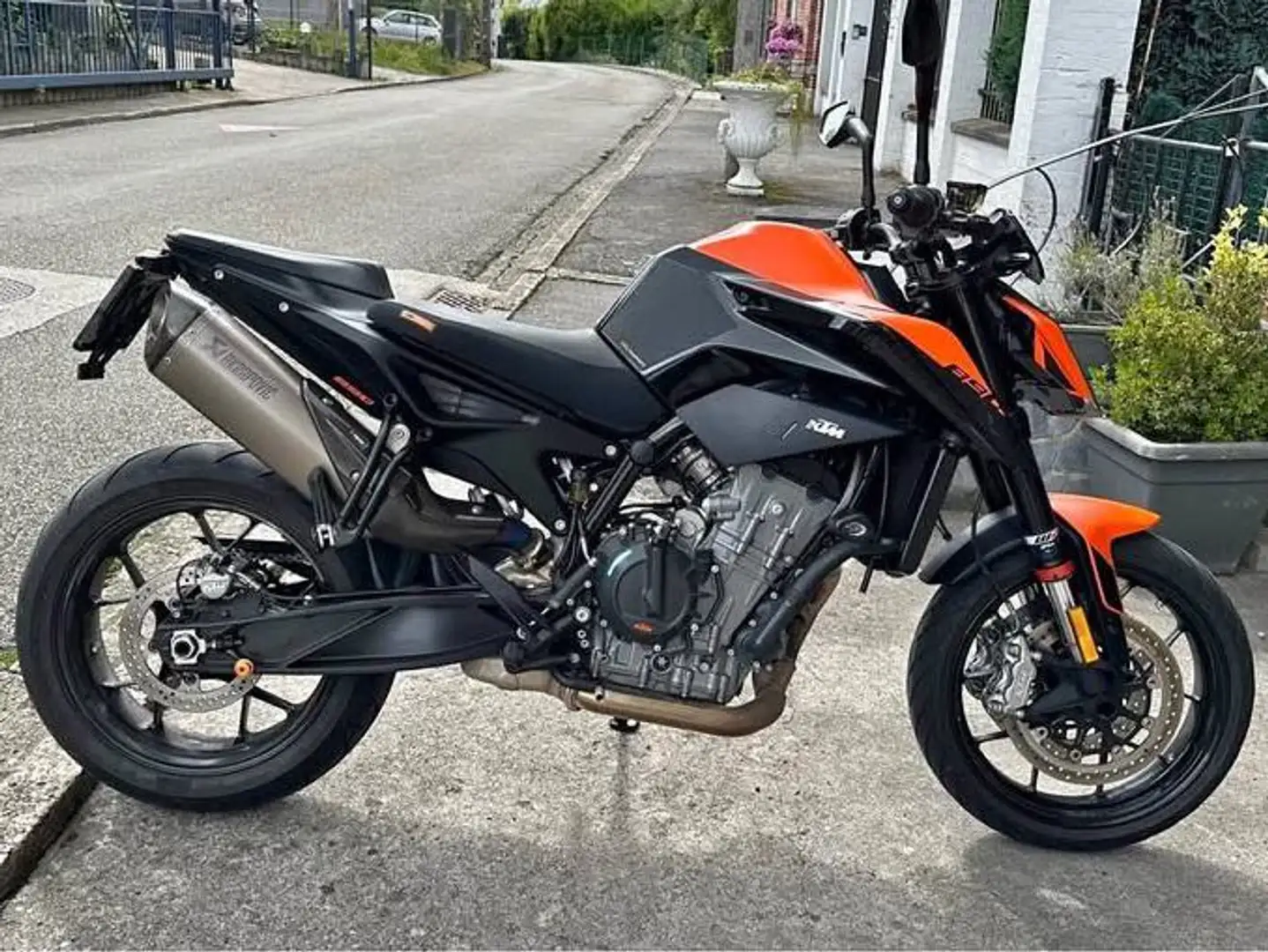 KTM 890 Duke Fekete - 1