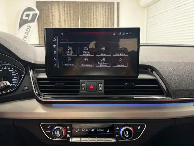 Audi Q5 view 16