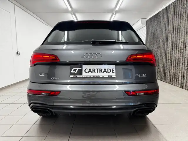 Audi Q5 view 8