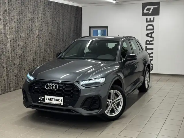 Audi Q5 view 2