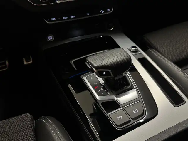 Audi Q5 view 15