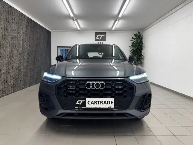 Audi Q5 view 3