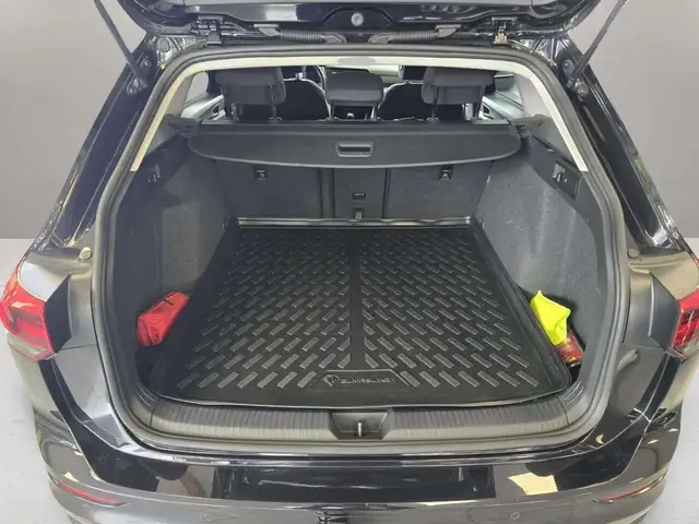 Volkswagen Golf view 6
