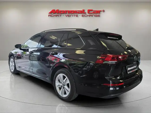Volkswagen Golf view 4