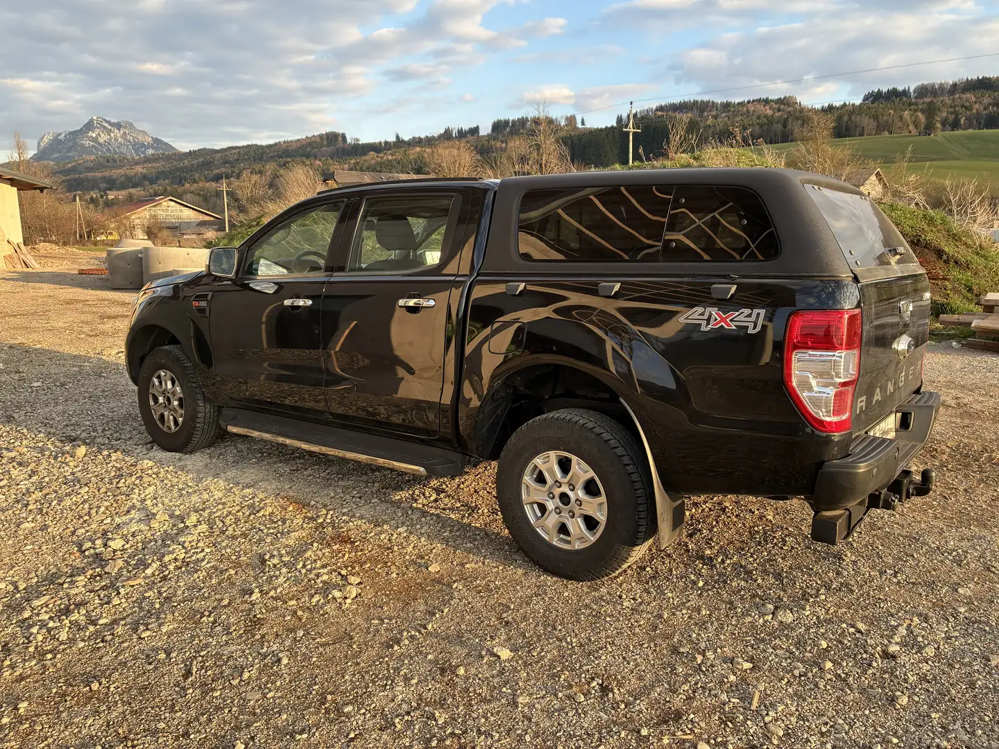 Ford Ranger Ranger Doppelkabine XL 4x4 2,2 Schwarz - 2