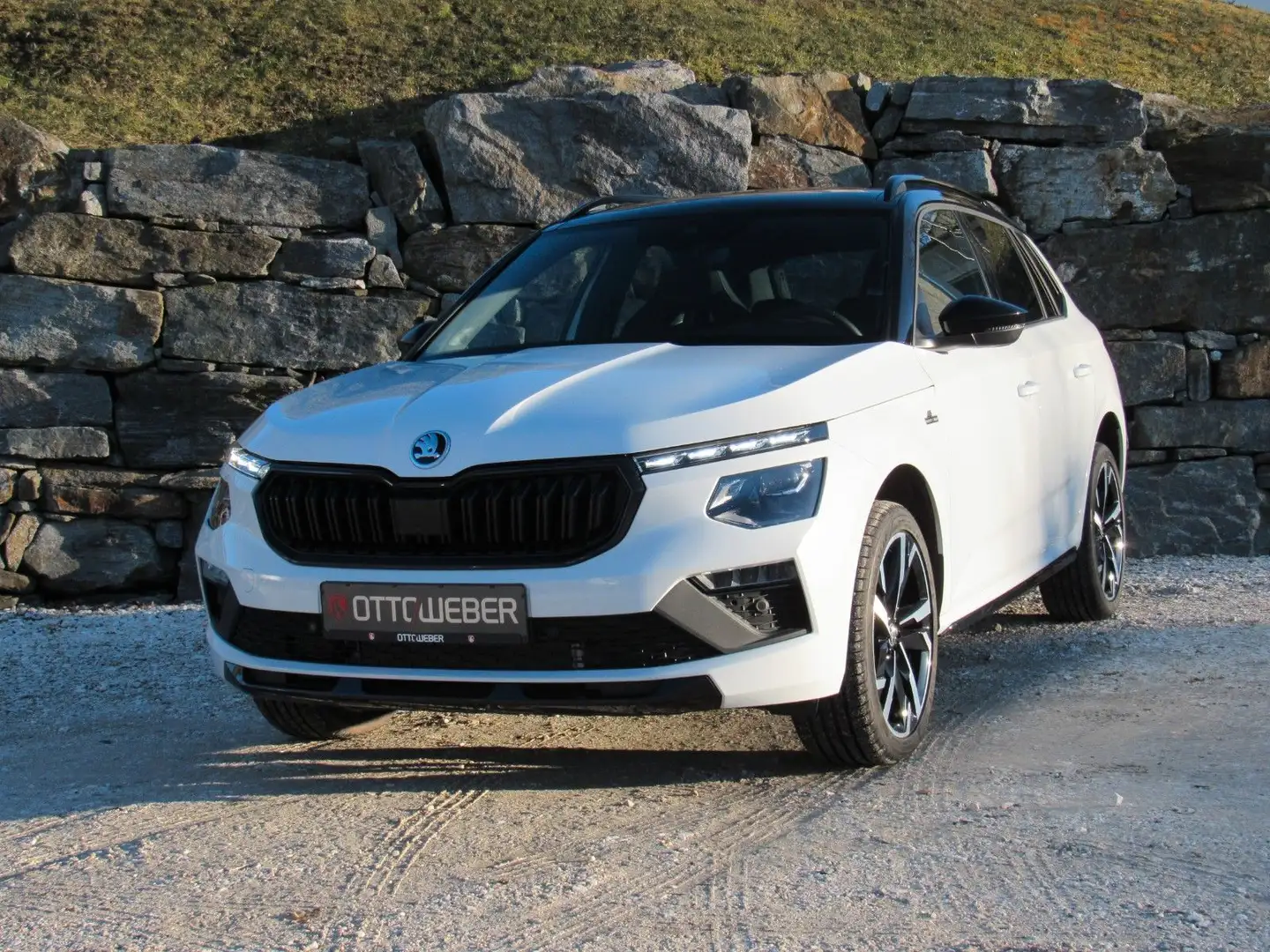 Skoda Kamiq 1.5 TSI DSG Monte Carlo NAVI AHK 18'' RVC Weiß - 1