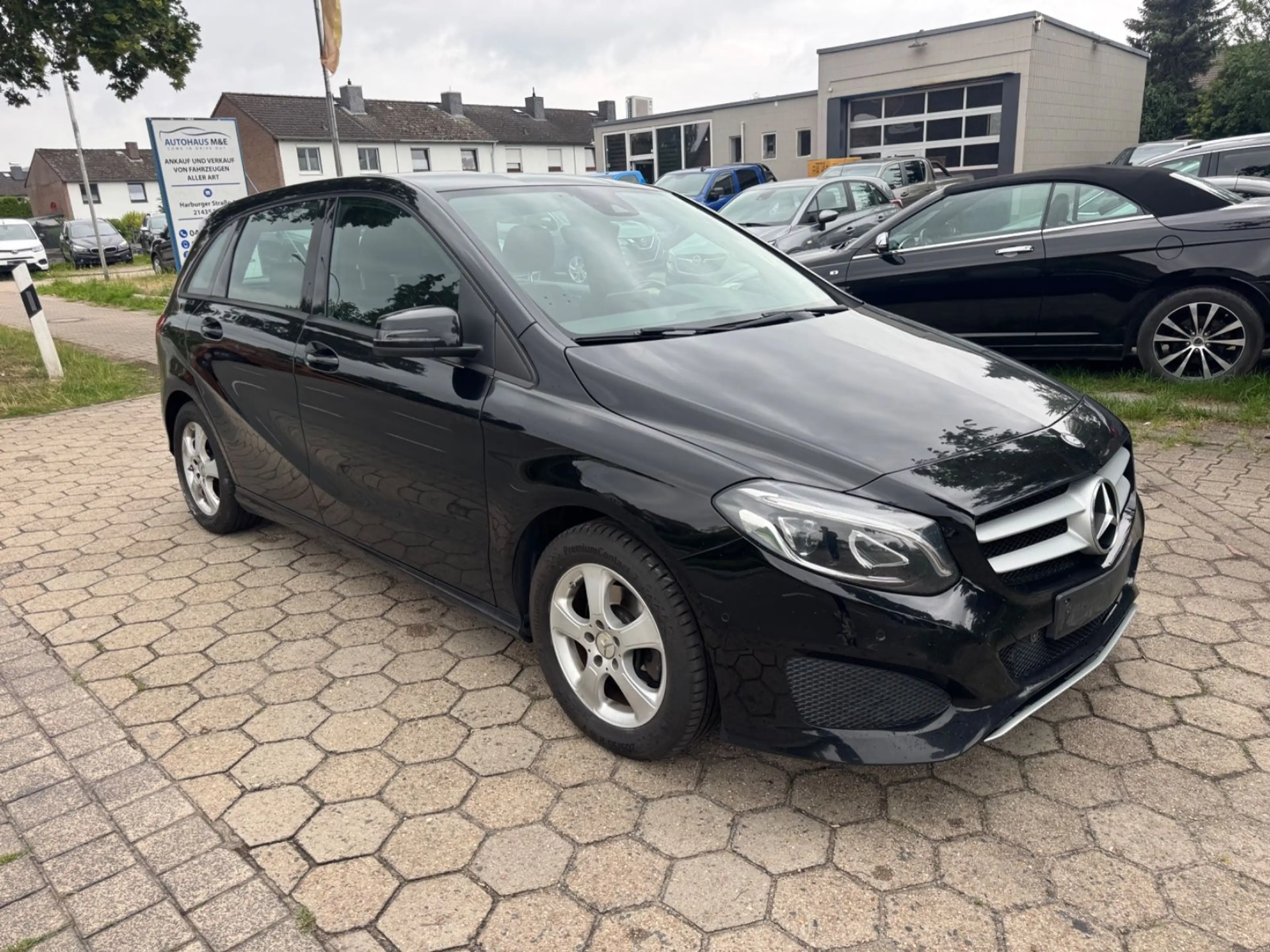 Mercedes-Benz B 220 d Auto Euro6 *Leder+Xenon+Standheiz+Harman* — photo 3