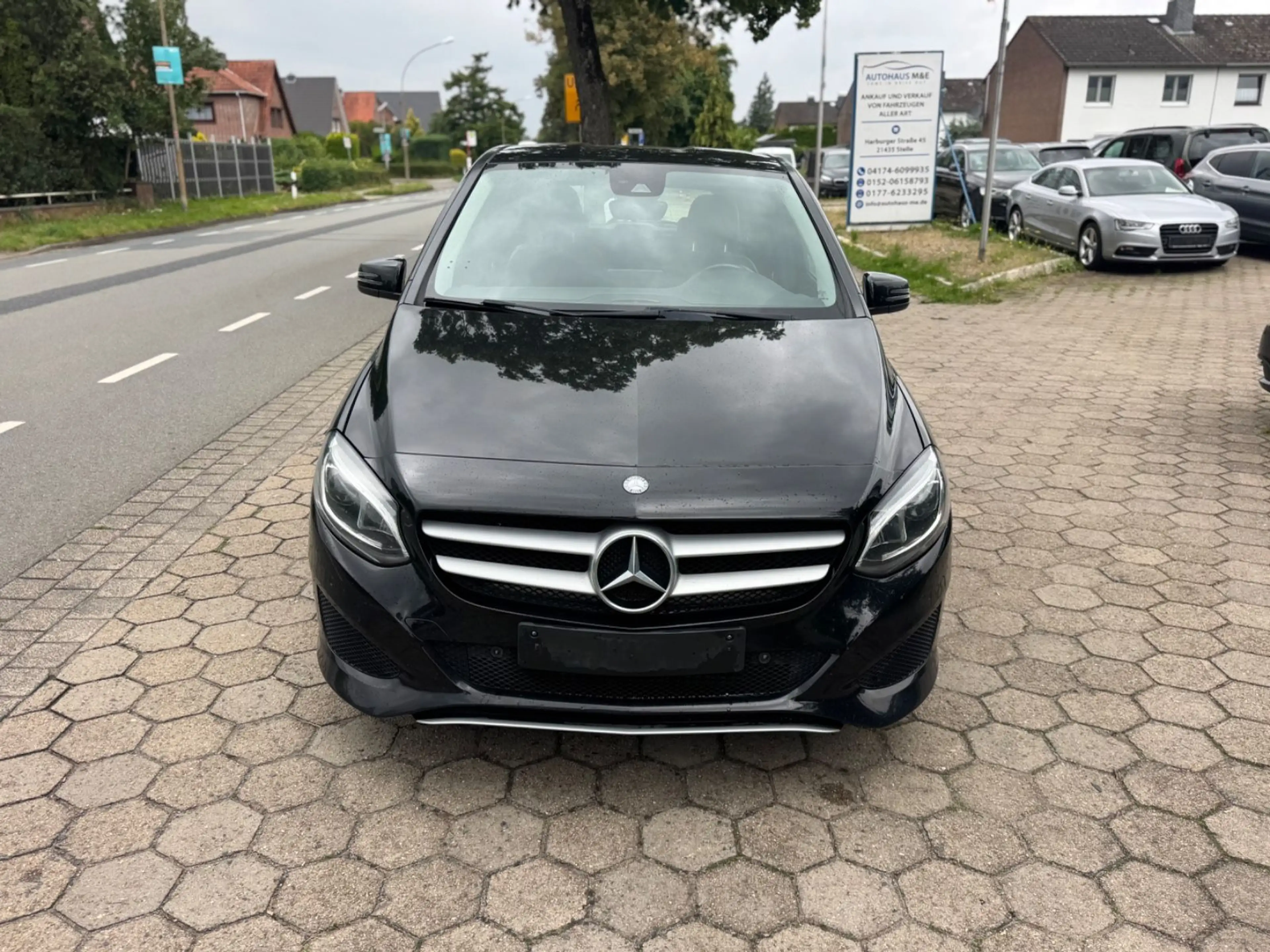 Mercedes-Benz B 220 d Auto Euro6 *Leder+Xenon+Standheiz+Harman* — photo 2